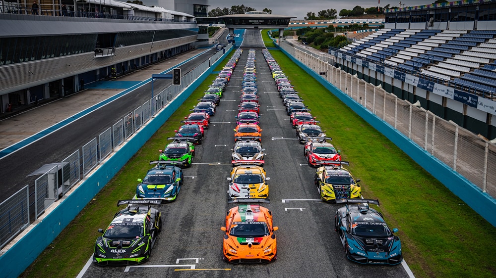 2024_the_lamborghini_super_trofeo_world_finals_race_02