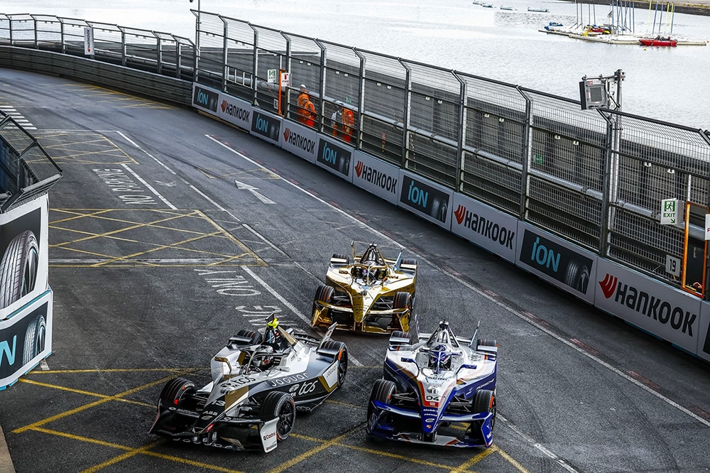 formula_e_s12_round_16_17_hankook_london_e-prix_race_photo_2