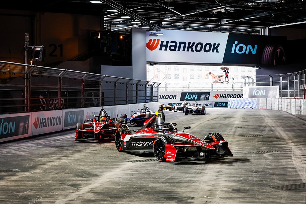 formula_e_s12_round_16_17_hankook_london_e-prix_race_photo_3