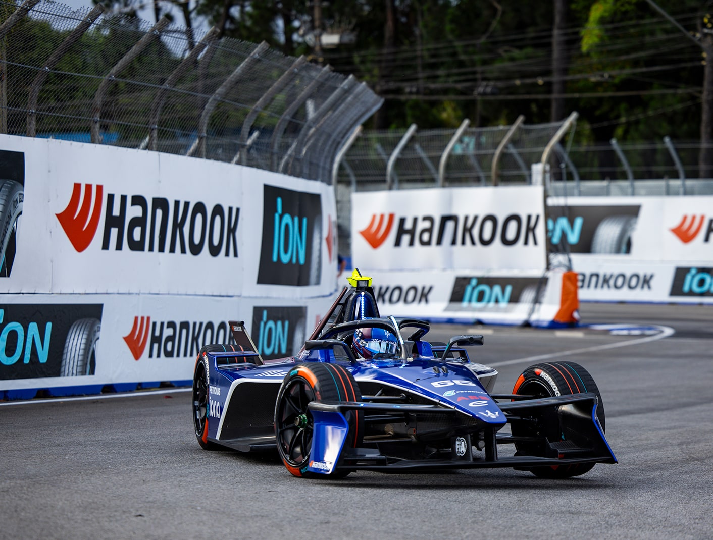 Hankook alcanza la cima de la innovación en carreras en su primera carrera por el título en la Ciudad de México