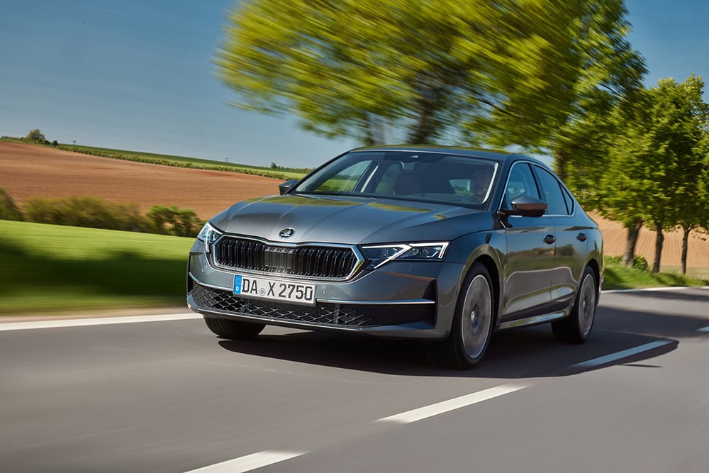 Škoda_New_Octavia_equipped_with_Laufenn_S_FIT2