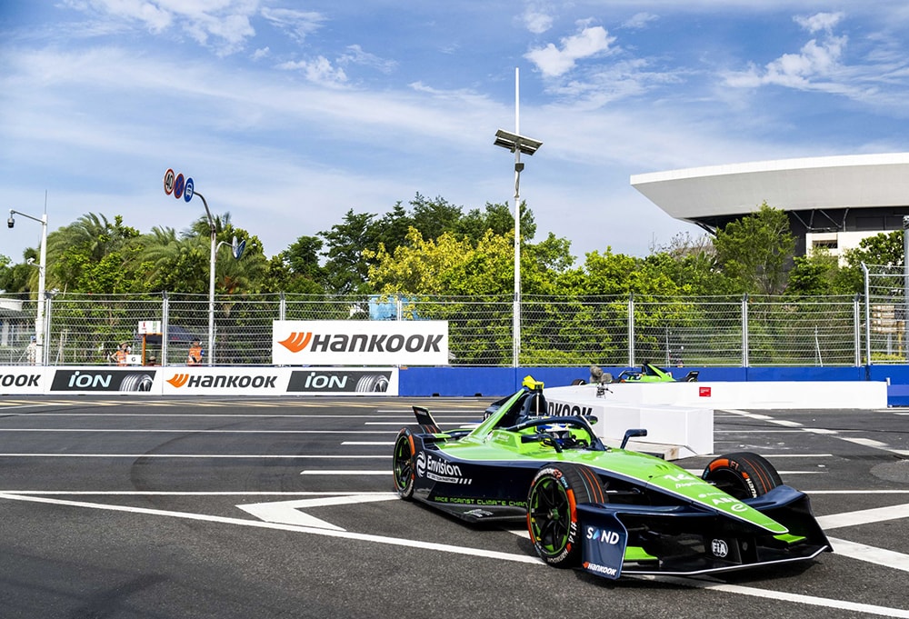 포뮬러_e_시즌_12_2026_산야_e_prix_경기_장면_1