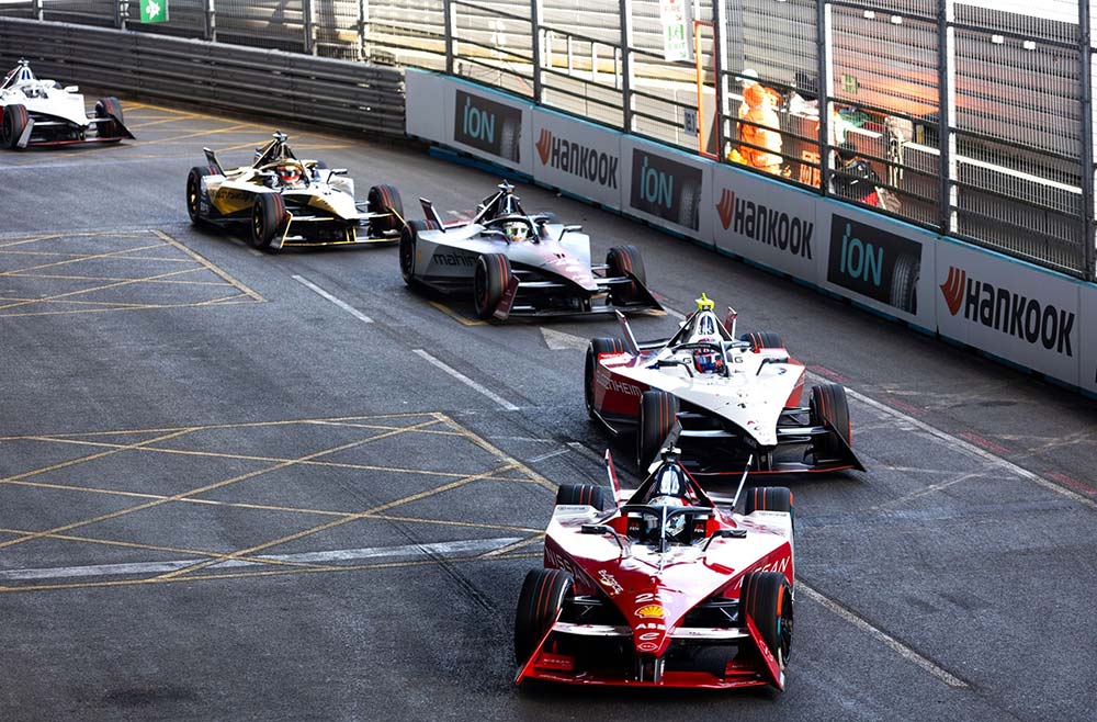 formula_e_s11_round_15_16_london_e-prix_race_photo_3
