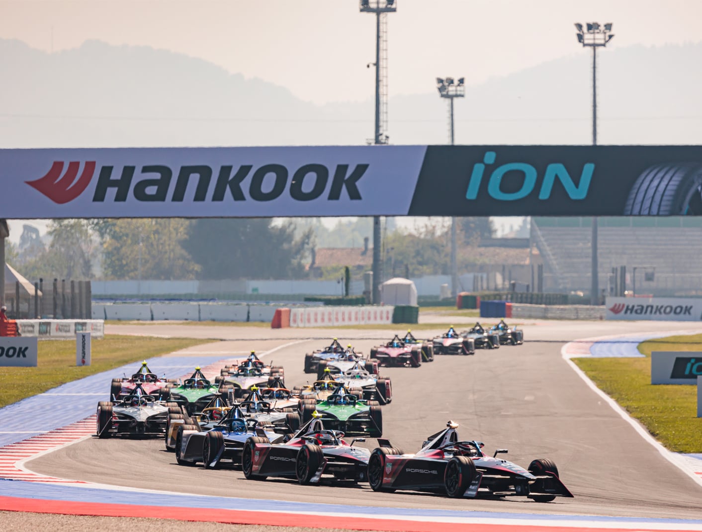 Los altos niveles de agarre, cortesía de Hankook iON Race, crean dos emocionantes carreras de Fórmula E en Italia.