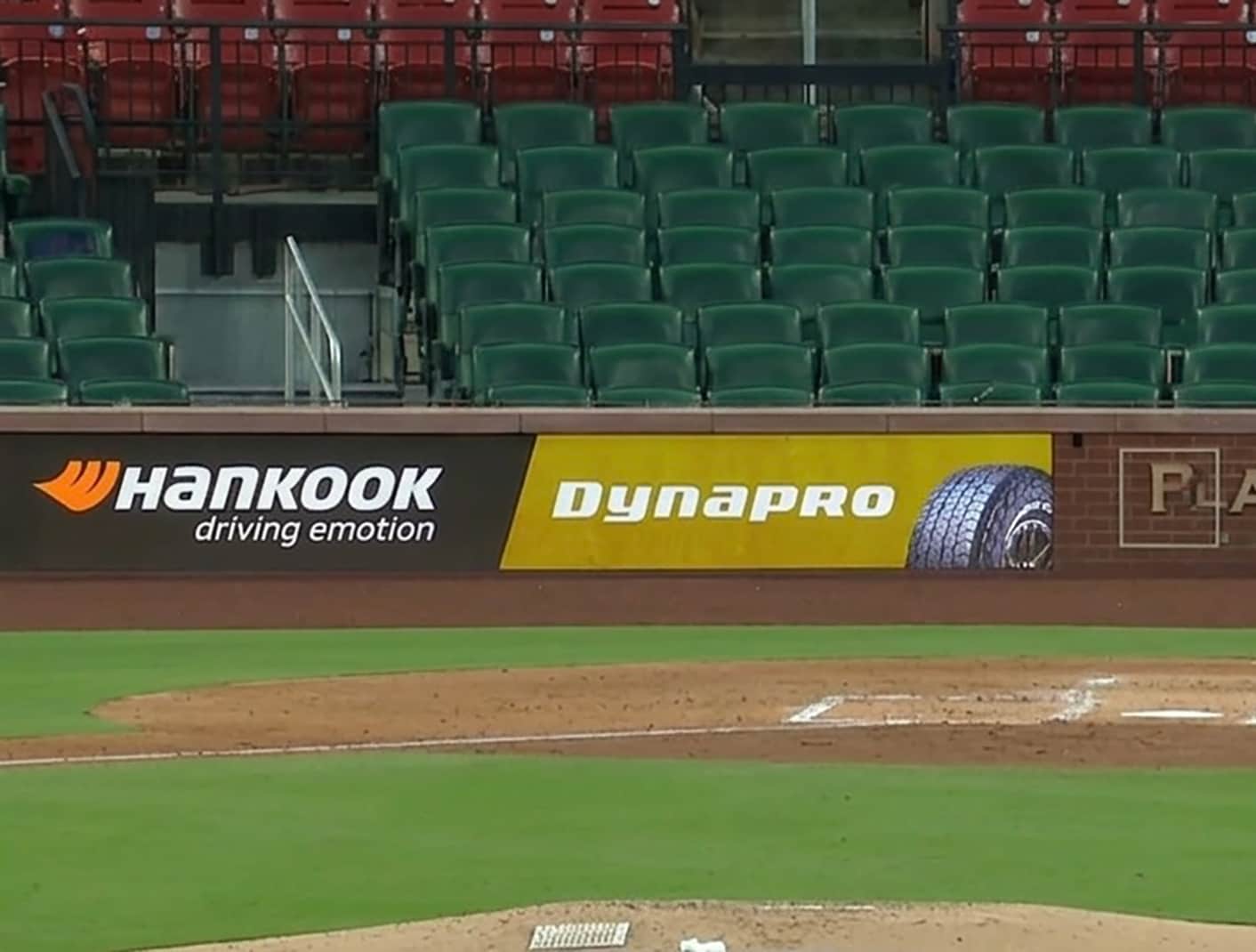 Hankook Tire hace publicidad de marca en estadios de la MLB en Estados Unidos