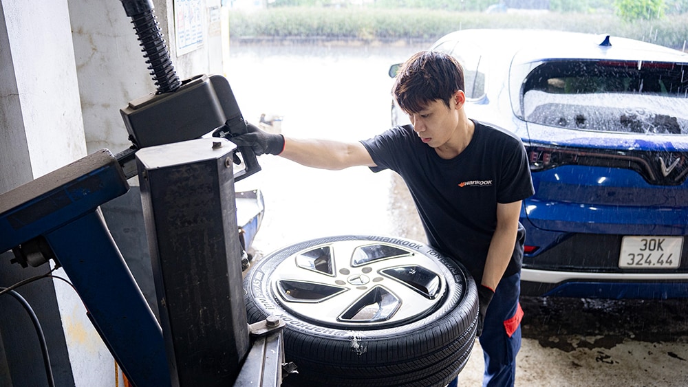 Lốp_xe_điện_Hankook_iON_evo_Cho_hổ_mọc_thêm_cánh_2