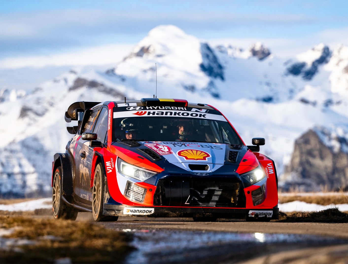 Hankook chinh phục đỉnh cao băng giá, sẵn sàng cho WRC Rally Sweden 2025!