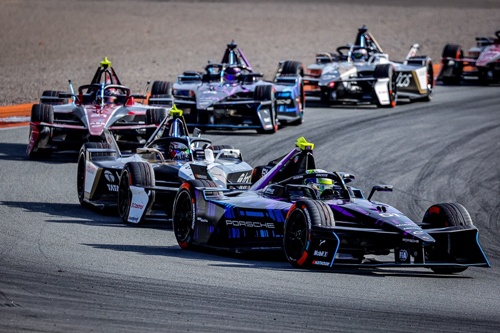 Hankook_Khẳng_Định_Sức_Mạnh_Lốp_GEN3_Evo_iON_tại_Valencia_1