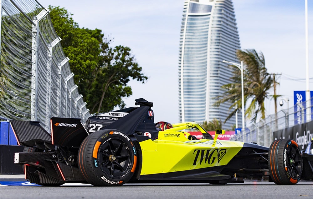 lốp_hankook_ion_race_chinh_phục_thử_thách_nắng_nóng_và_Độ_Ẩm_khi_formula_e_trở_lại_sanya_3