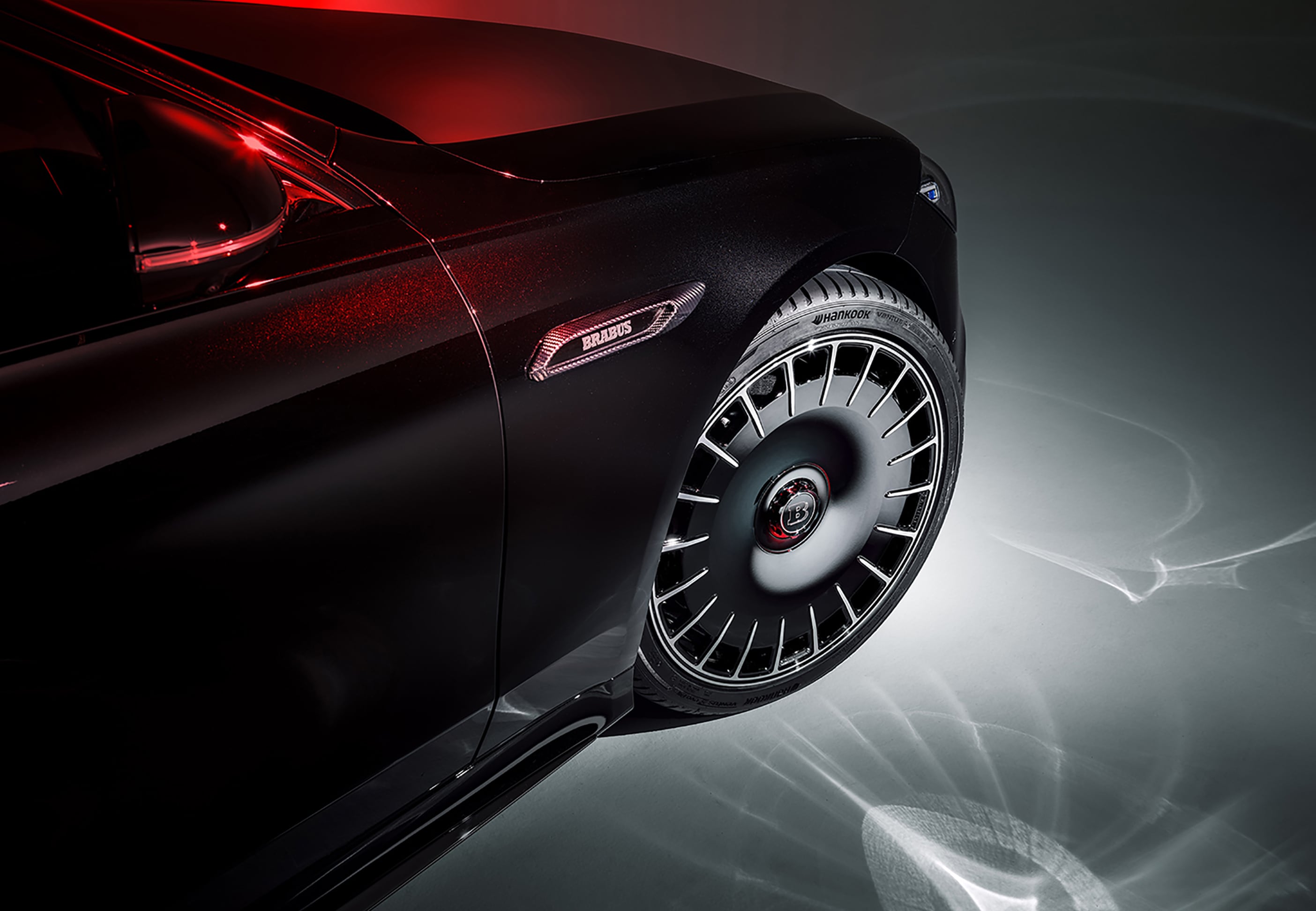 한국타이어앤테크놀로지 – 이노베이션 – 드라이빙 - Performance Vehicle Tire - Flagship Product - 3